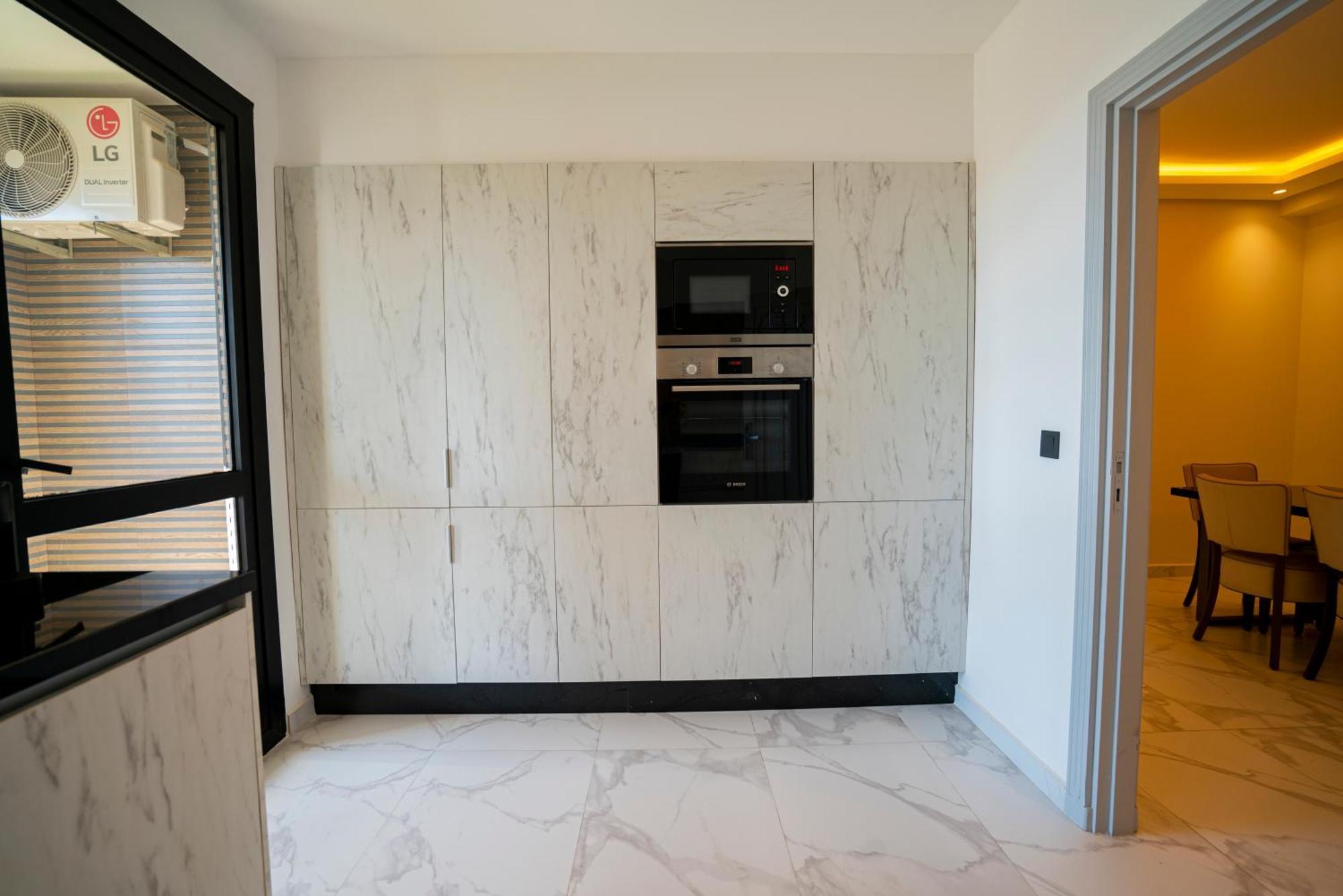 Three-Bedroom Deluxe Apartment