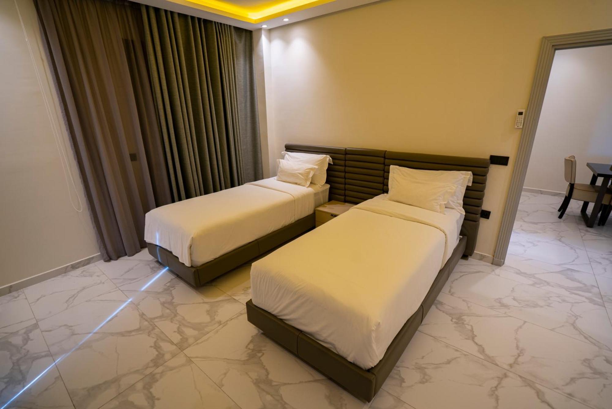 Three-Bedroom Deluxe Apartment